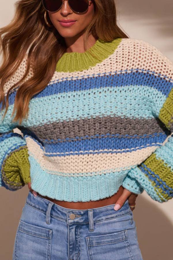Classic Vintage Sweater with a Flattering Fit