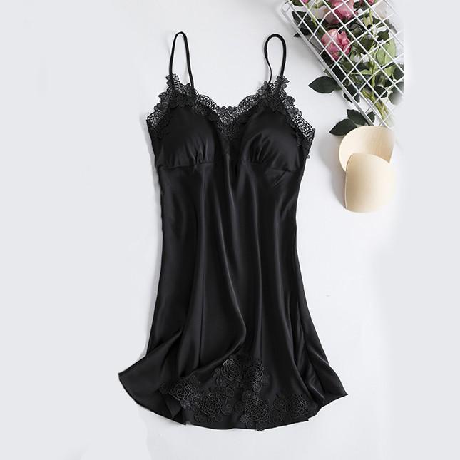 Well Tailored Garment with a Graceful Silhouette