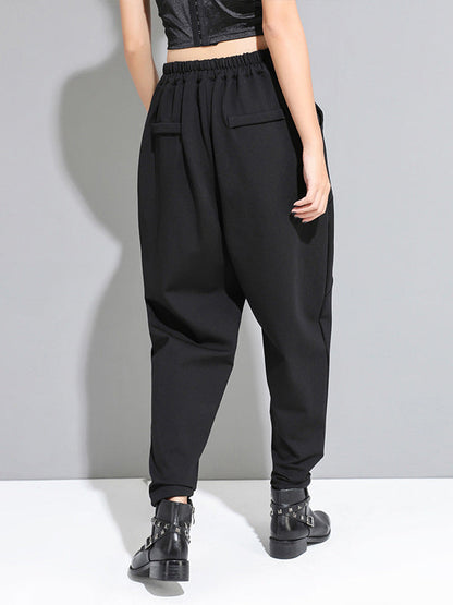 Effortlessly Elegant Pants with a Timeless Design
