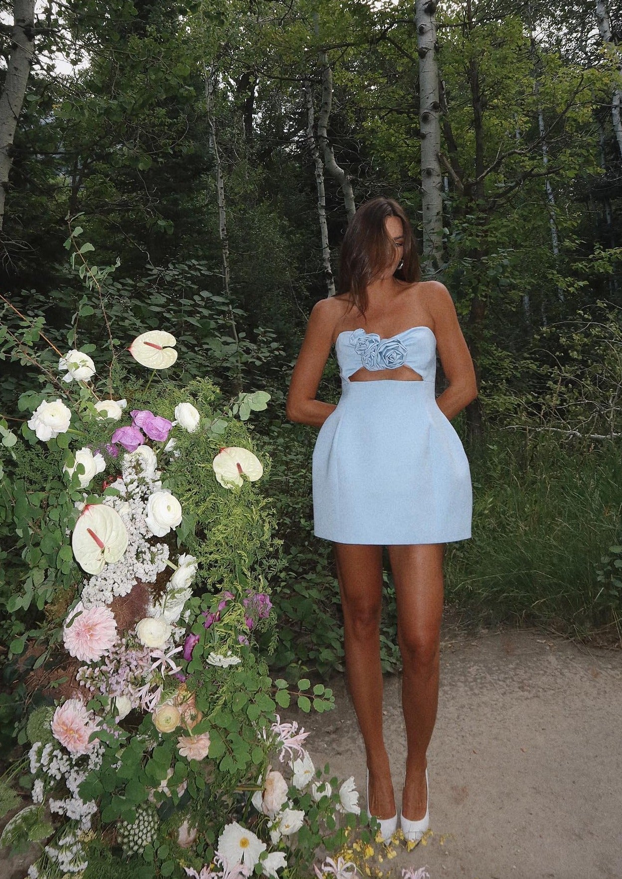 Beautifully Finished Dress in a Timeless Design