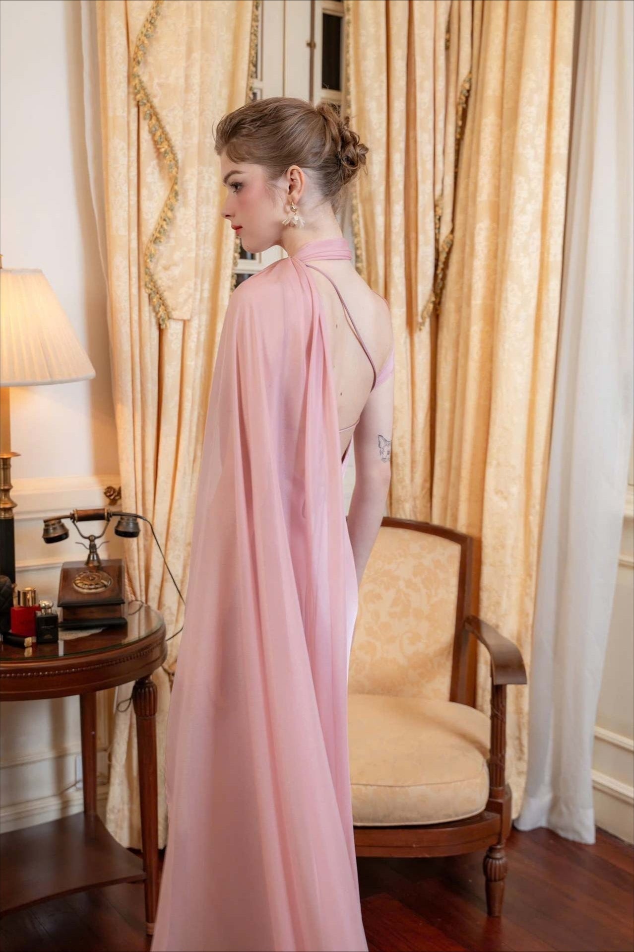 Sophisticated Dress with a Clean Classic Look