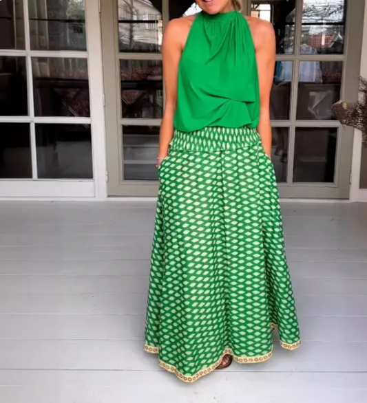 Classic Vintage Skirt with a Flattering Fit
