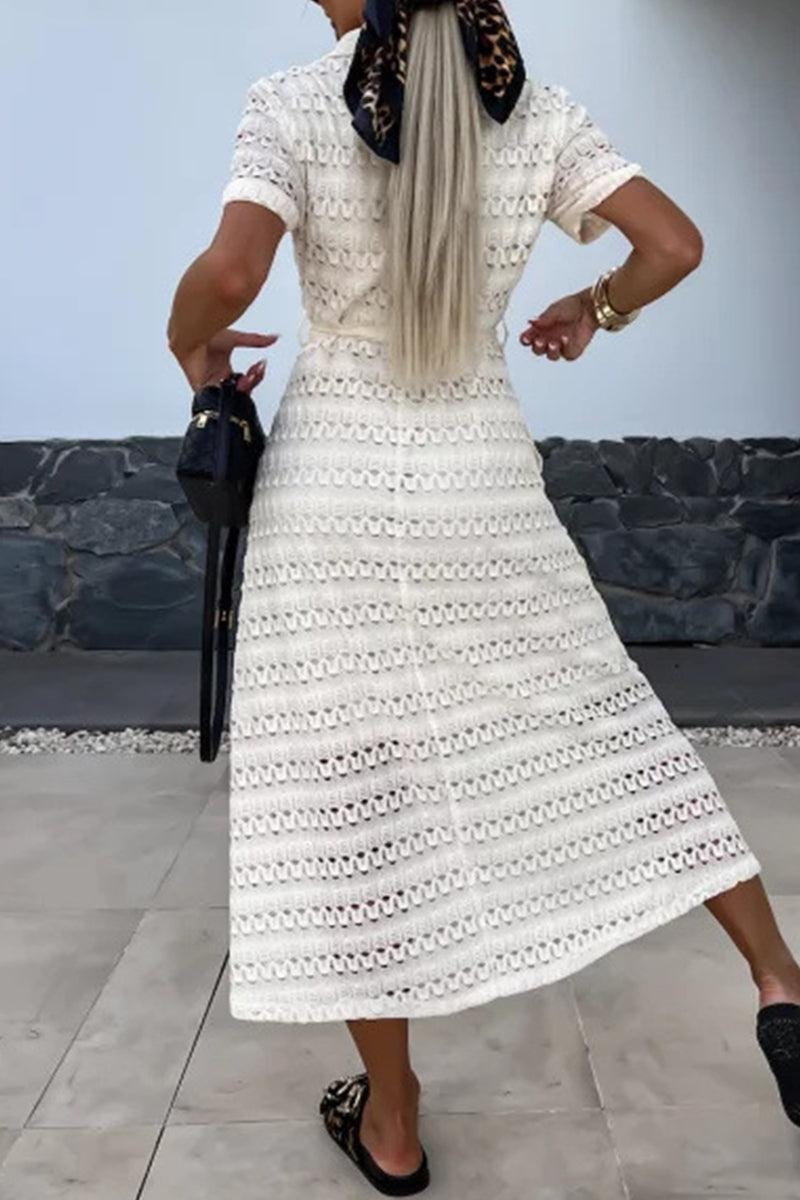 Effortlessly Elegant Dress with a Timeless Design
