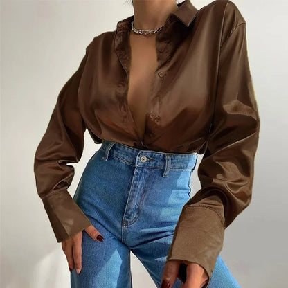Sophisticated Blouse with a Clean Classic Look
