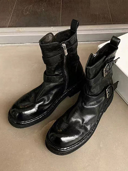 Well Tailored Boots with a Graceful Silhouette