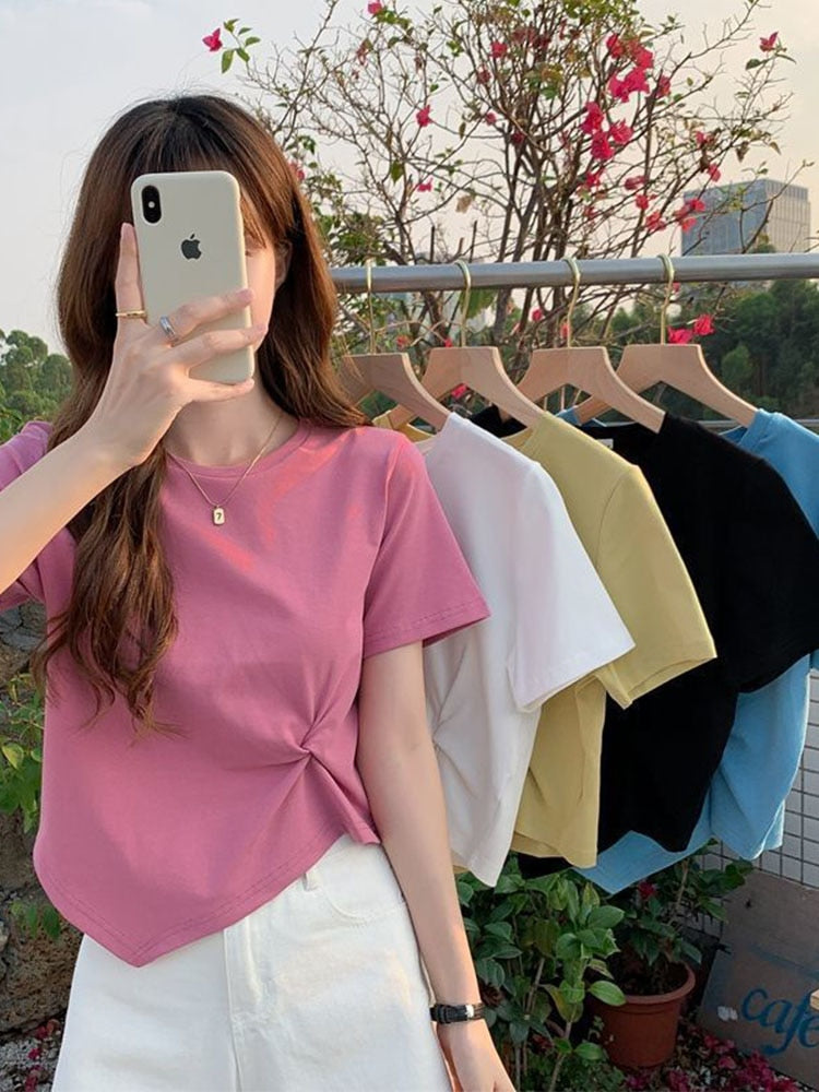 Well Tailored T-Shirt with a Graceful Silhouette