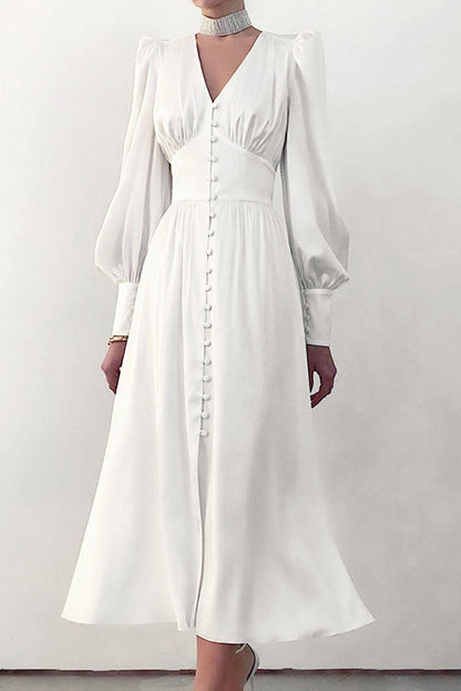 Well Tailored Dress with a Graceful Silhouette
