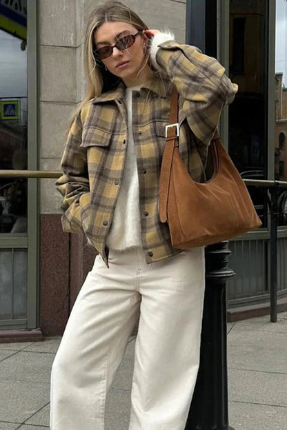 Effortlessly Elegant Jacket with a Timeless Design