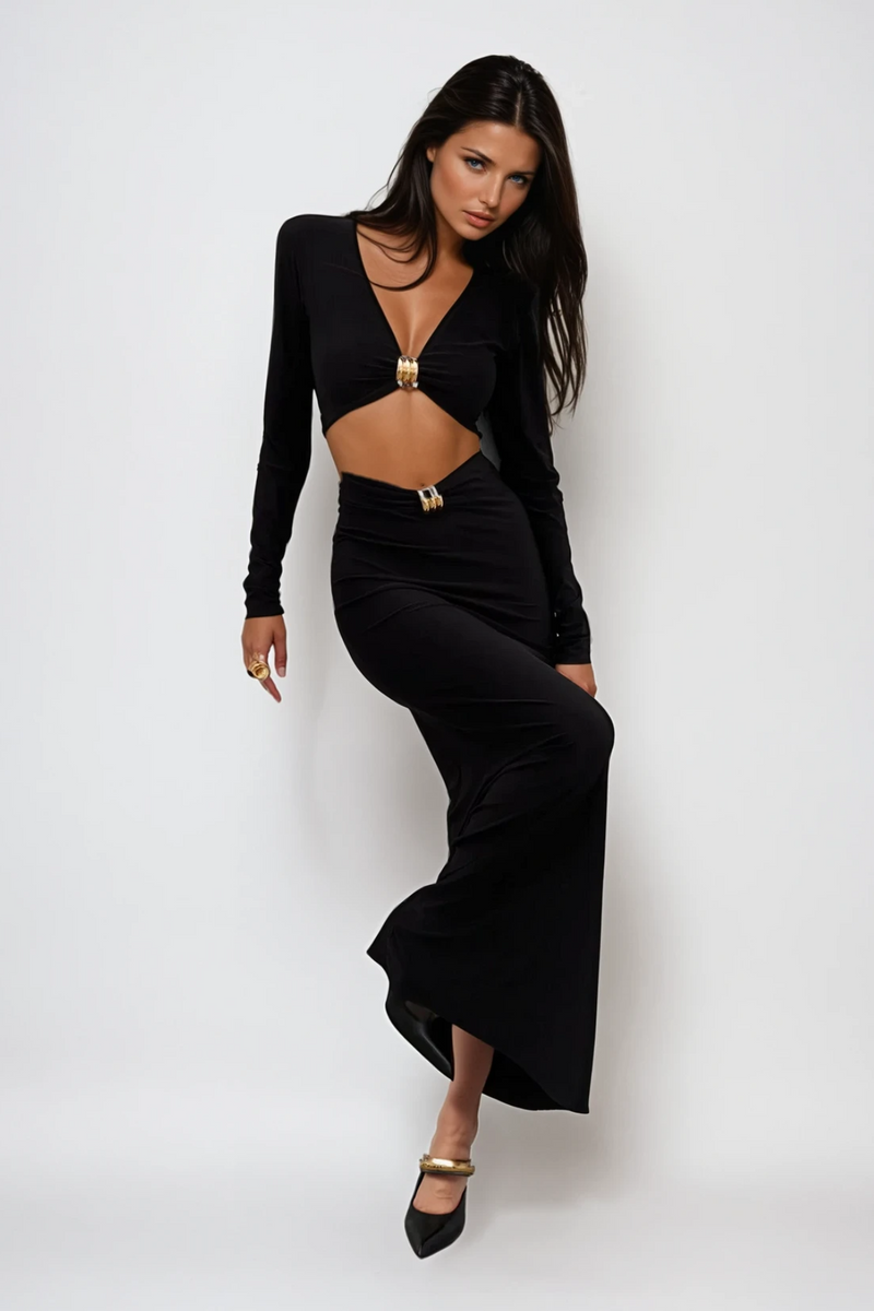 Gracefully Styled Dress for Any Occasion