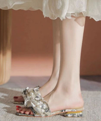 Well Tailored Garment with a Graceful Silhouette