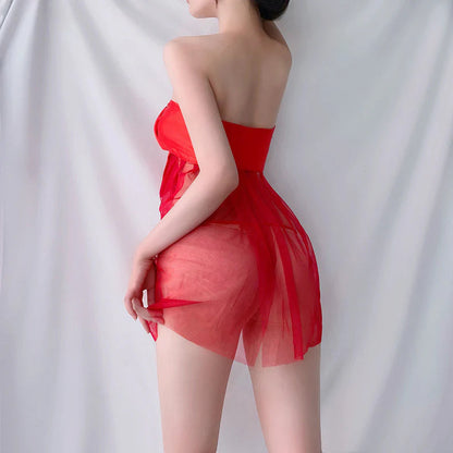 Well Tailored Garment with a Graceful Silhouette
