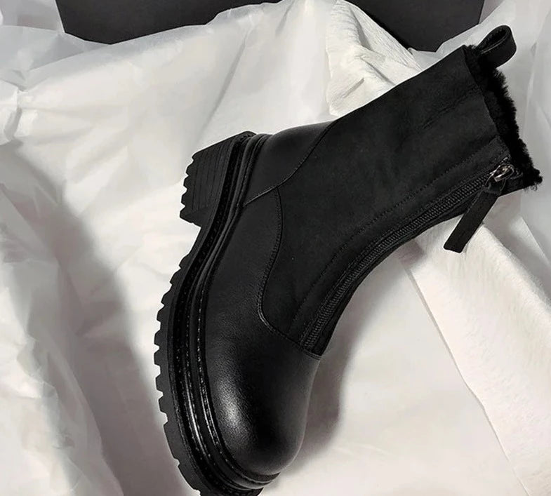 Well Tailored Boots with a Graceful Silhouette