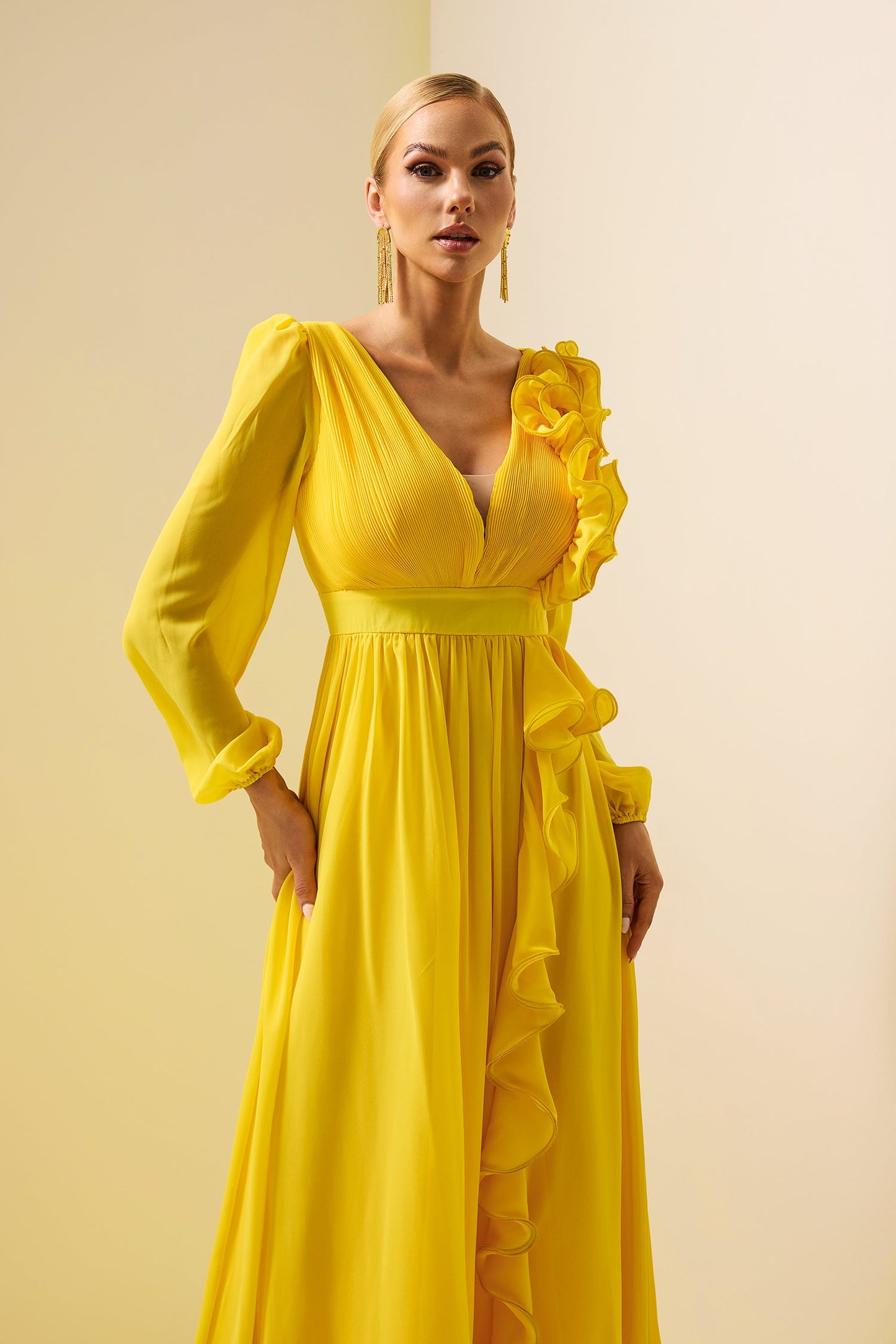 Polished Dress with an Effortless Classic Look