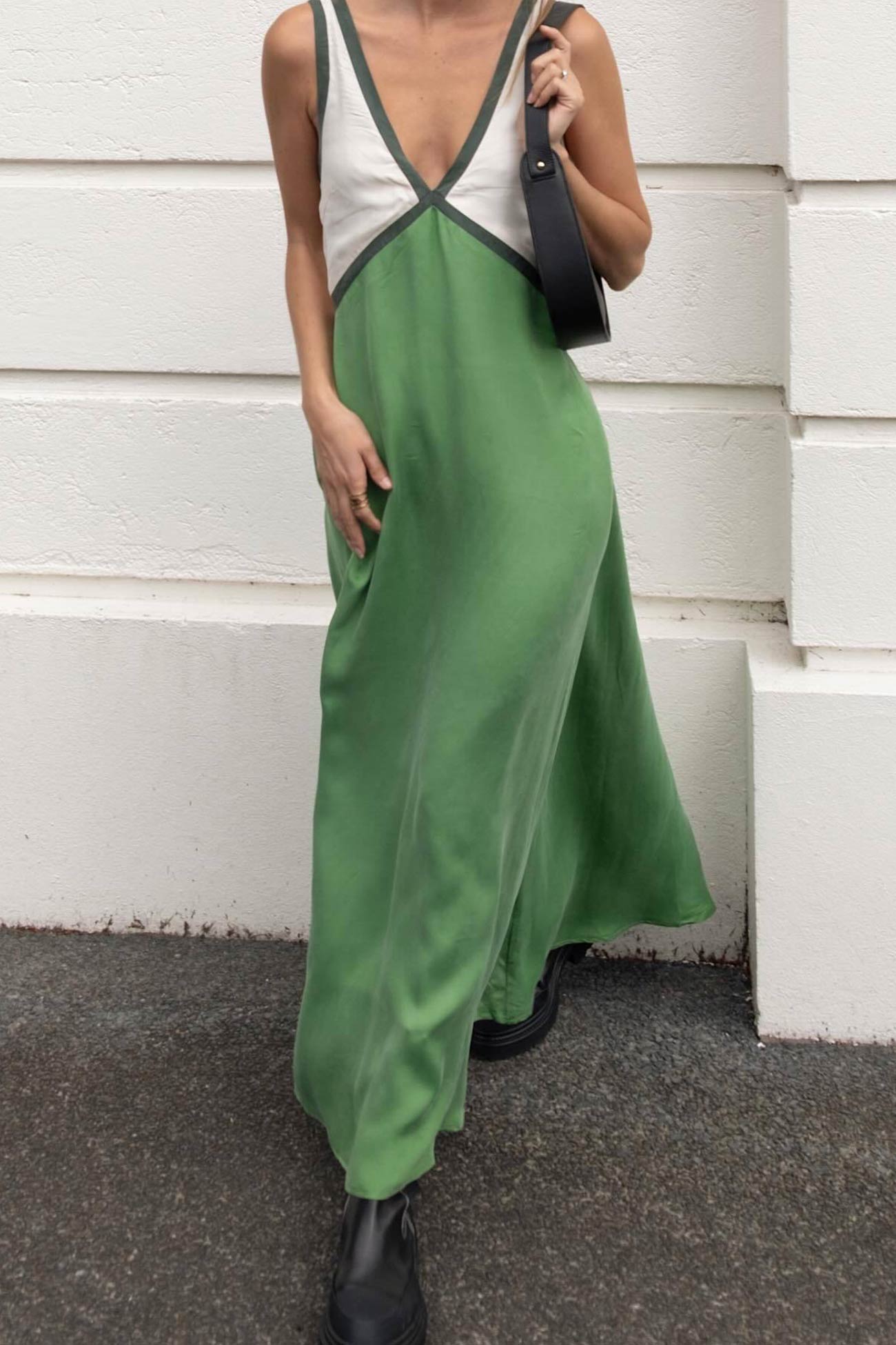Polished Dress with an Effortless Classic Look