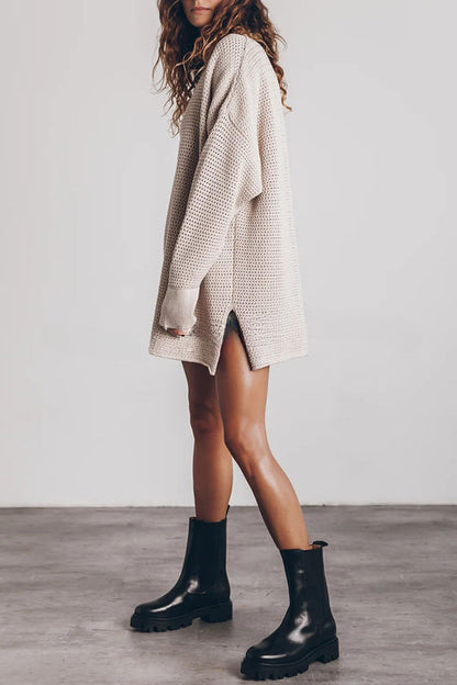 Effortlessly Elegant Sweater with a Timeless Design