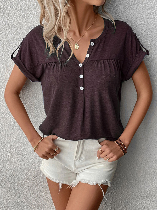 Effortlessly Elegant T-Shirt with a Timeless Design