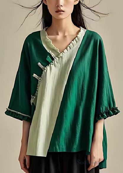 Classic Vintage Shirt with a Flattering Fit