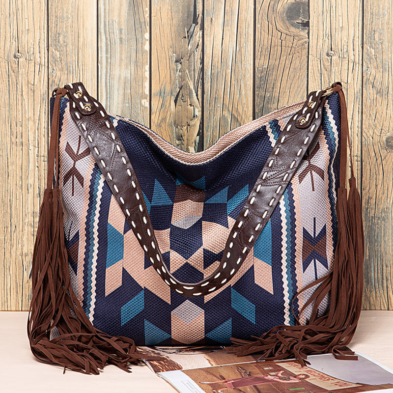 Effortlessly Elegant Bag with a Timeless Design