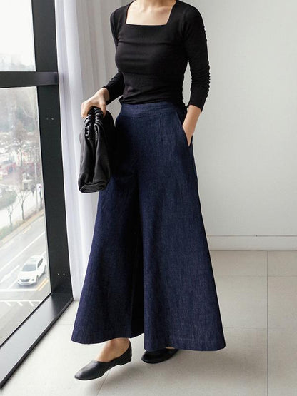 Effortlessly Elegant Pants with a Timeless Design