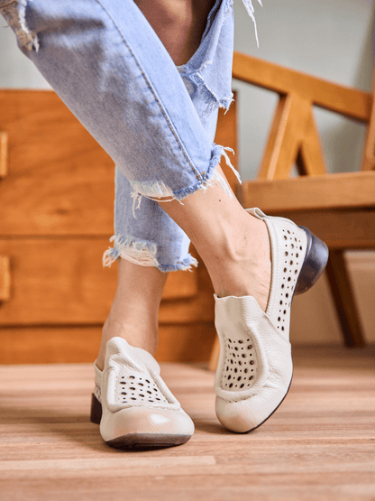 Gracefully Styled Garment for Any Occasion