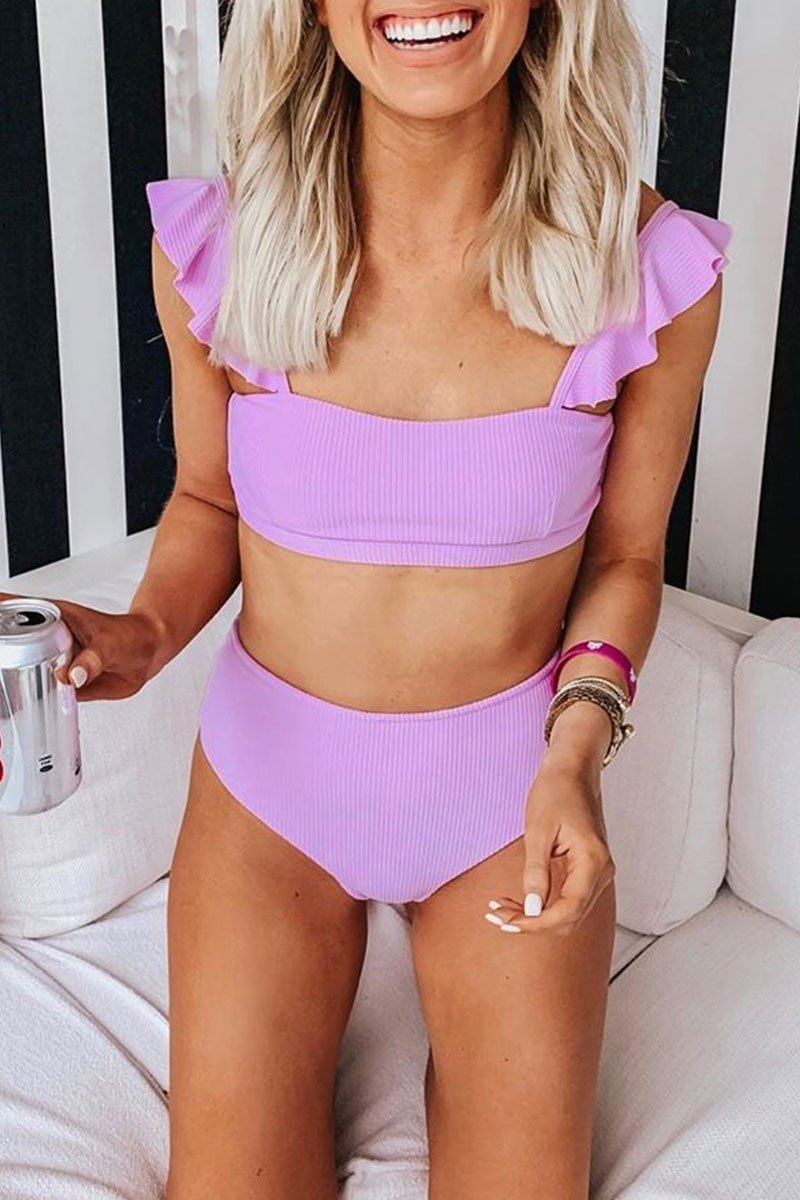 Effortlessly Elegant Bikini with a Timeless Design