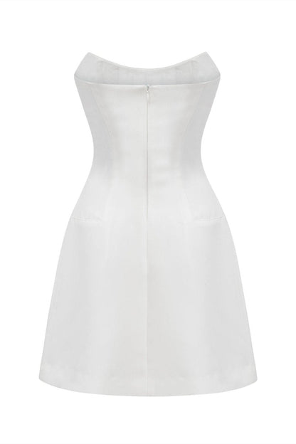 Effortlessly Elegant Dress with a Timeless Design