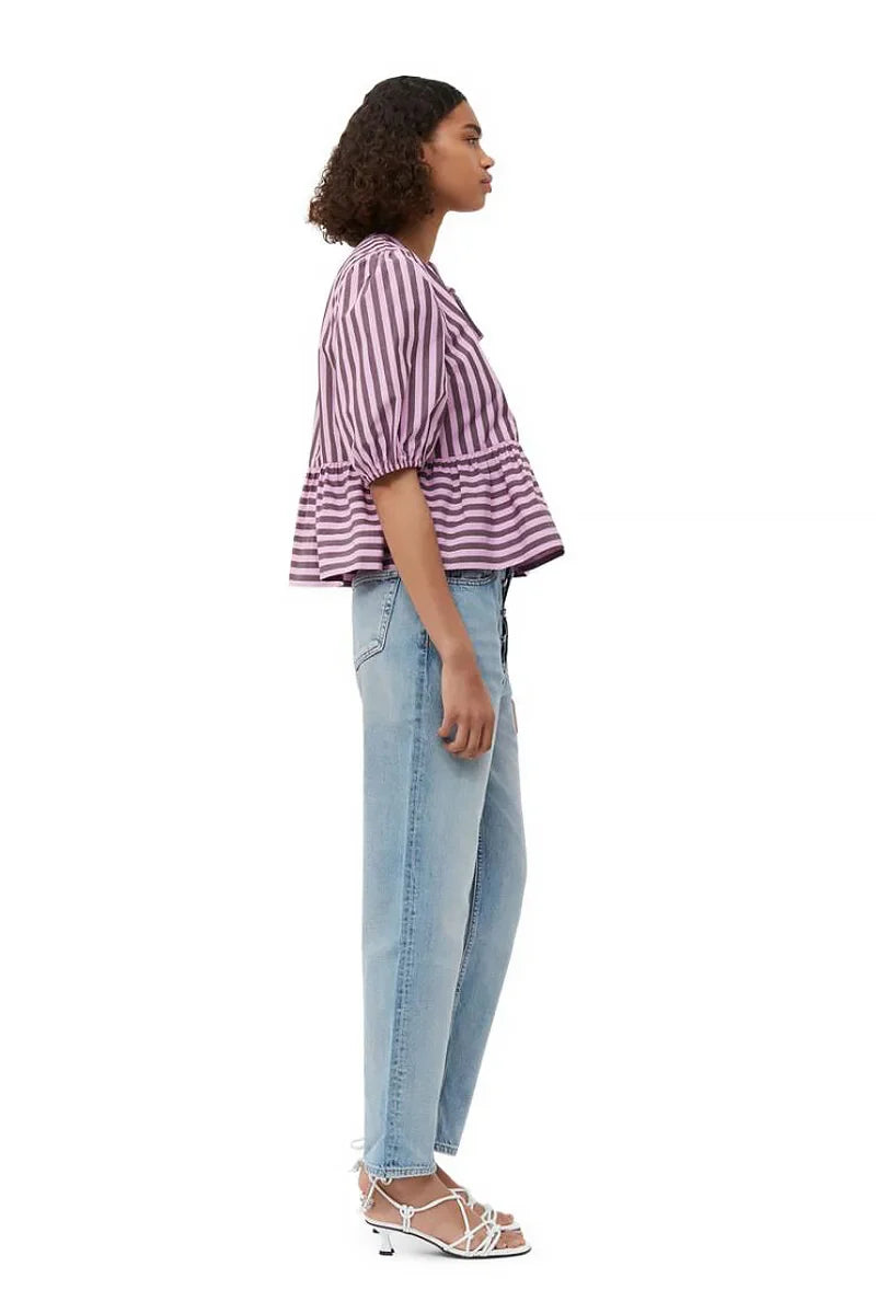 Effortlessly Elegant Blouse with a Timeless Design