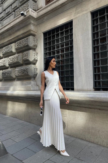 Classic Vintage Garment with a Flattering Fit