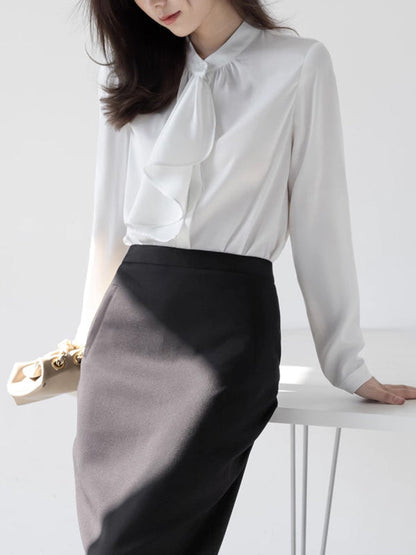 Well Tailored Blouse with a Graceful Silhouette