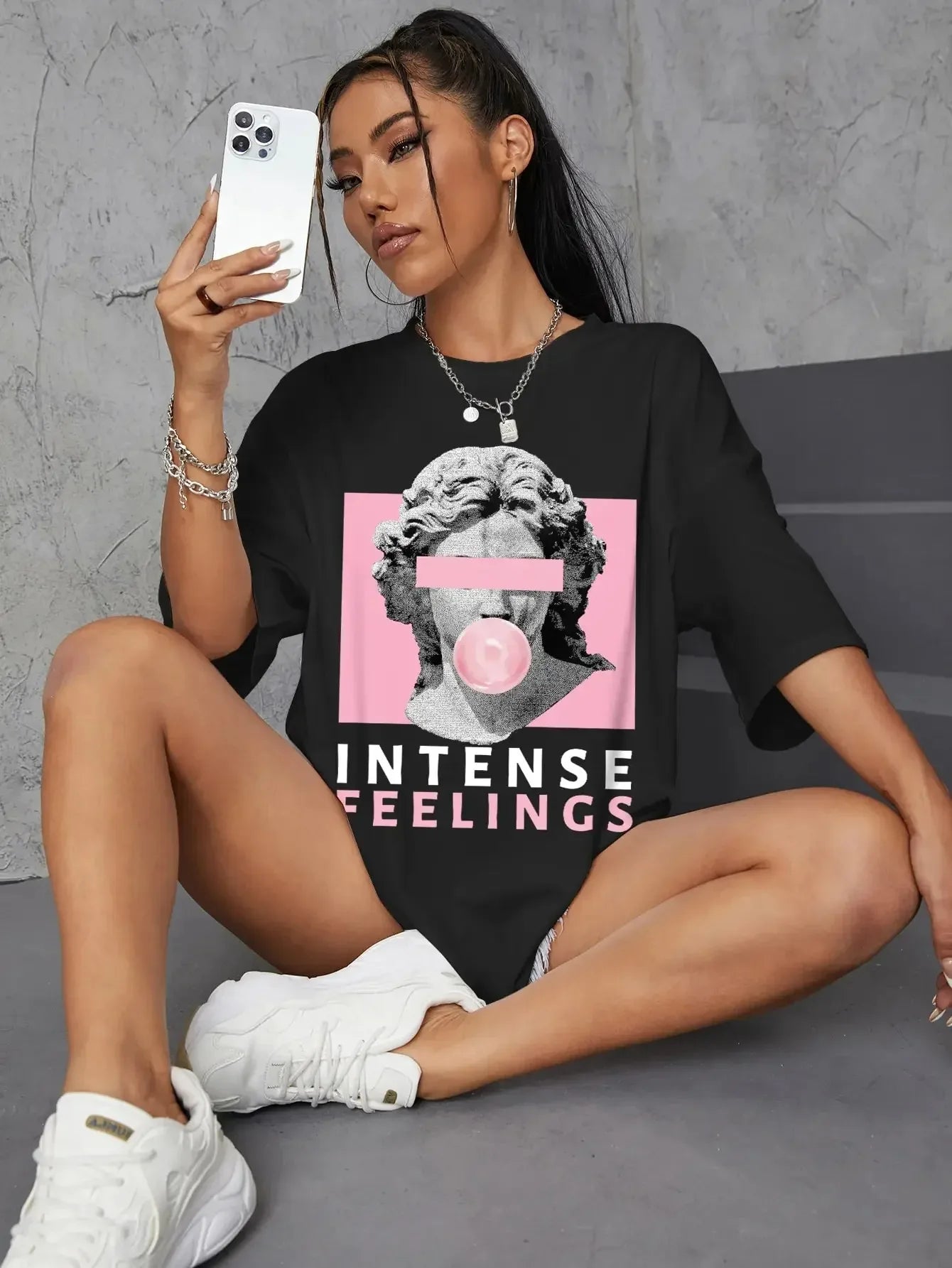 Effortlessly Elegant T-Shirt with a Timeless Design