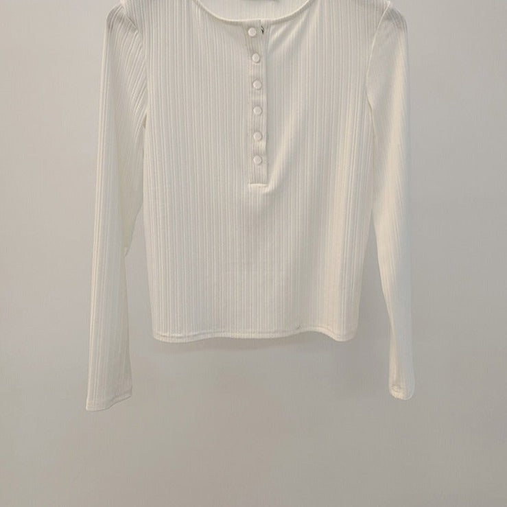 Gracefully Styled Sweater for Any Occasion
