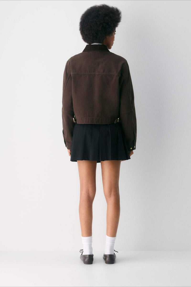Well Tailored Jacket with a Graceful Silhouette