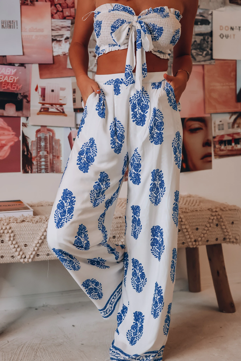 Elegantly Styled Pants for Everyday Wear