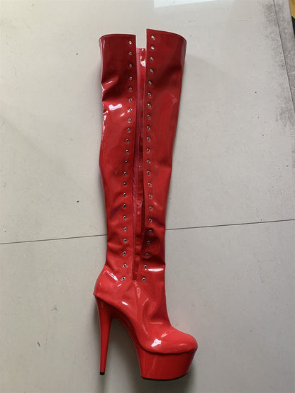 Well Tailored Boots with a Graceful Silhouette