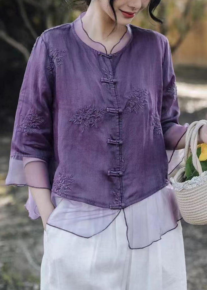 Well Tailored Blouse with a Graceful Silhouette
