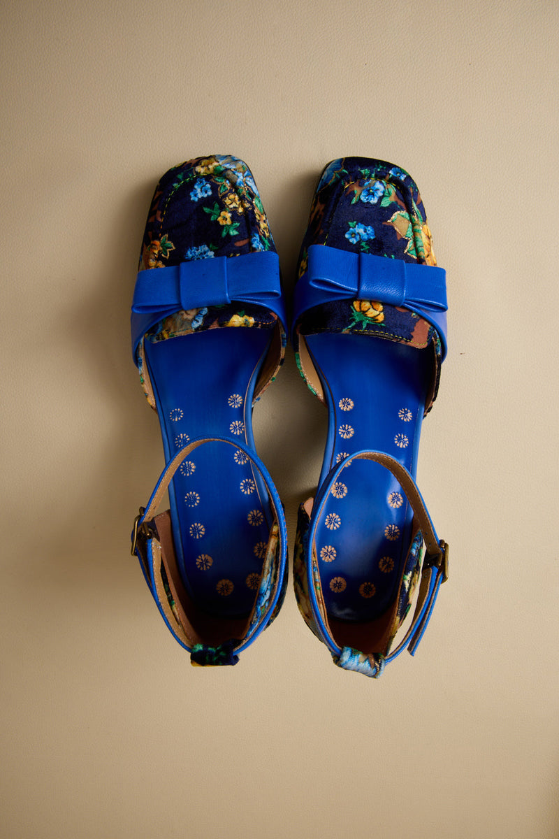 A Vintage Style Heels with Delicate Timeless Details