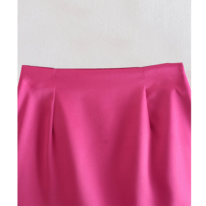 Effortlessly Elegant Garment with a Timeless Design