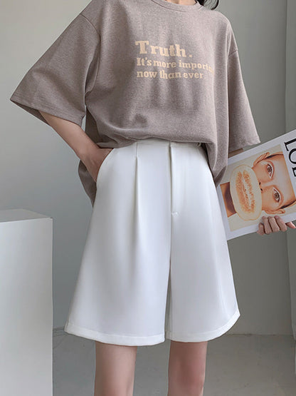 Polished Trousers with an Effortless Classic Look