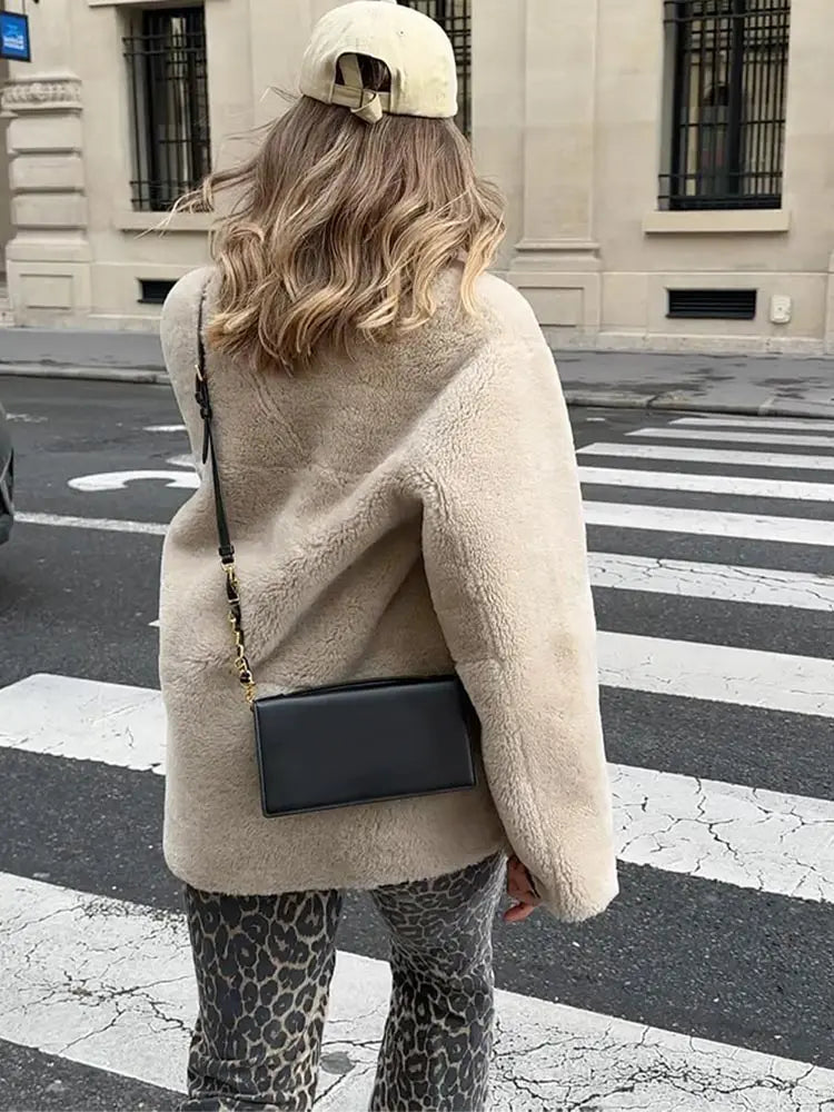 Beautifully Finished Coat in a Timeless Design