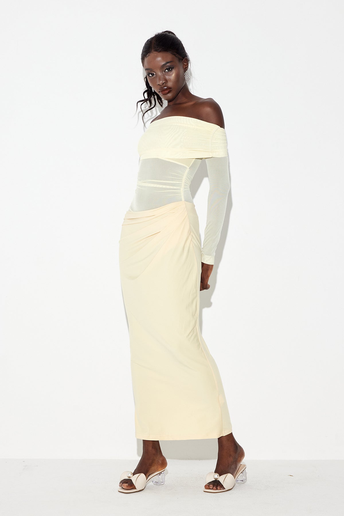 Gracefully Styled Dress for Any Occasion