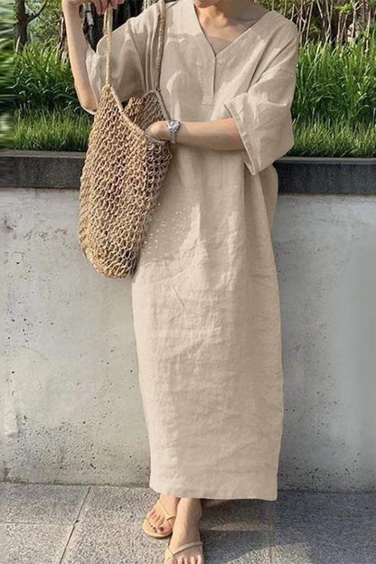 Effortlessly Elegant Dress with a Timeless Design