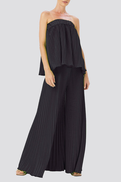 Sophisticated Garment with a Clean Classic Look