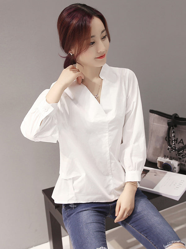 Beautifully Crafted Blouse in a Classic Style