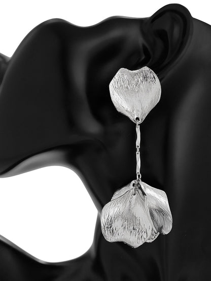 Effortlessly Elegant Garment with a Timeless Design