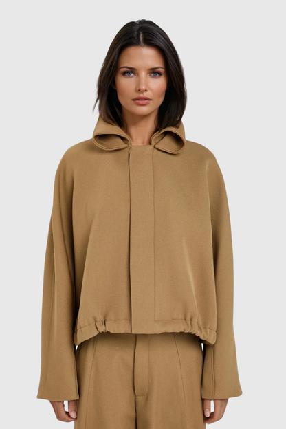 Well Tailored Jacket with a Graceful Silhouette