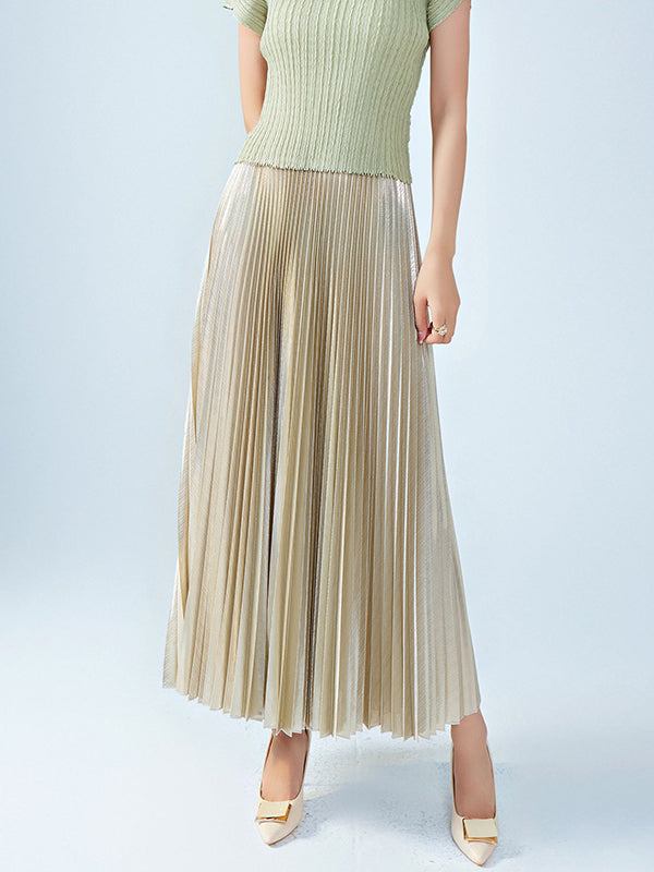 Gracefully Styled Garment for Any Occasion