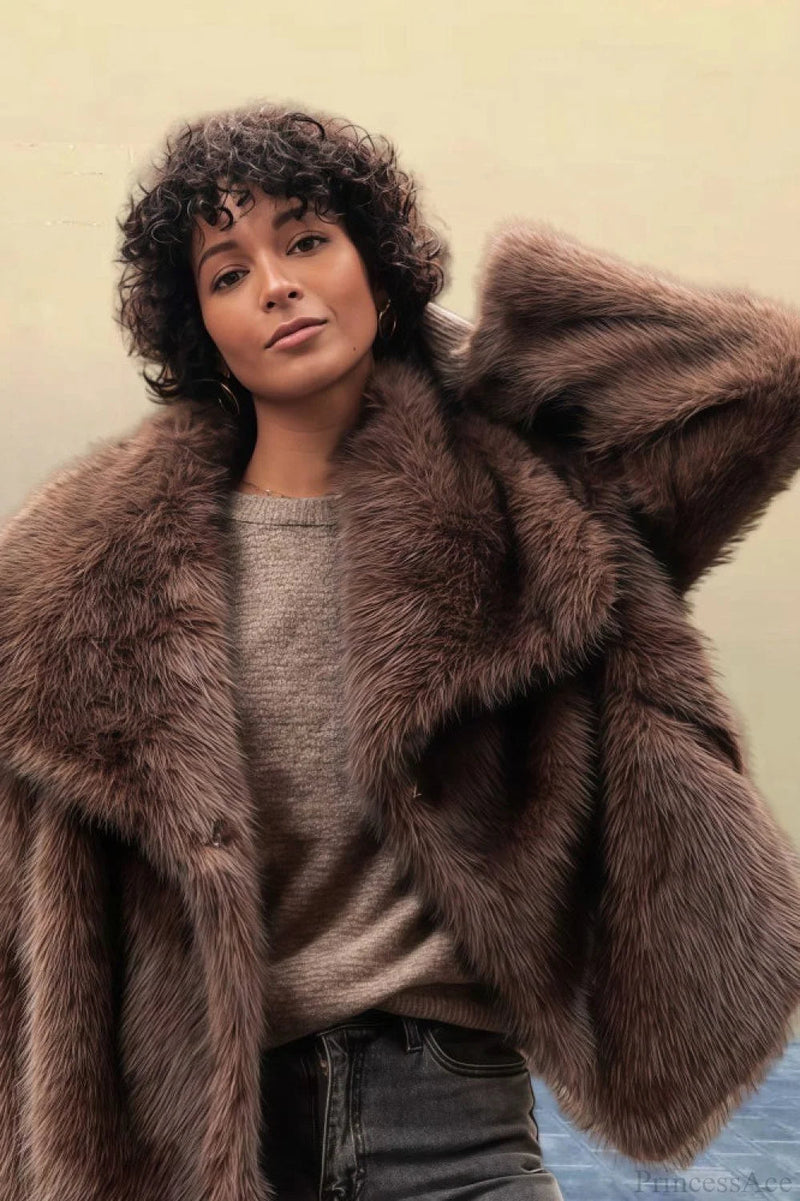 Elegantly Styled Coat for Everyday Wear