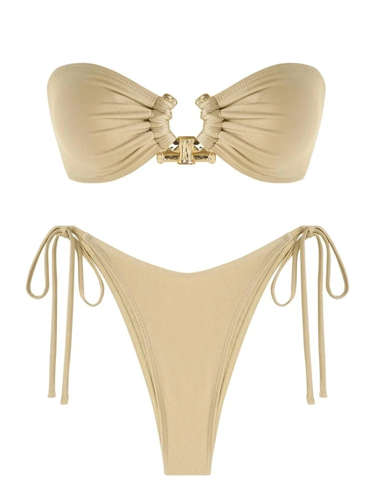 Well Tailored Swimsuit with a Graceful Silhouette