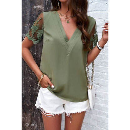 Beautifully Finished T-Shirt in a Timeless Design