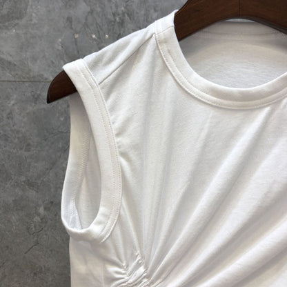 Beautifully Finished Top in a Timeless Design